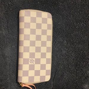 Checkered wallet